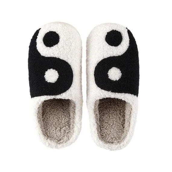 Cosy Smiley Face Slipper Comfortable Slippers Funny Slippers Unique Gift Idea Fun and Comfy Slip-Ons