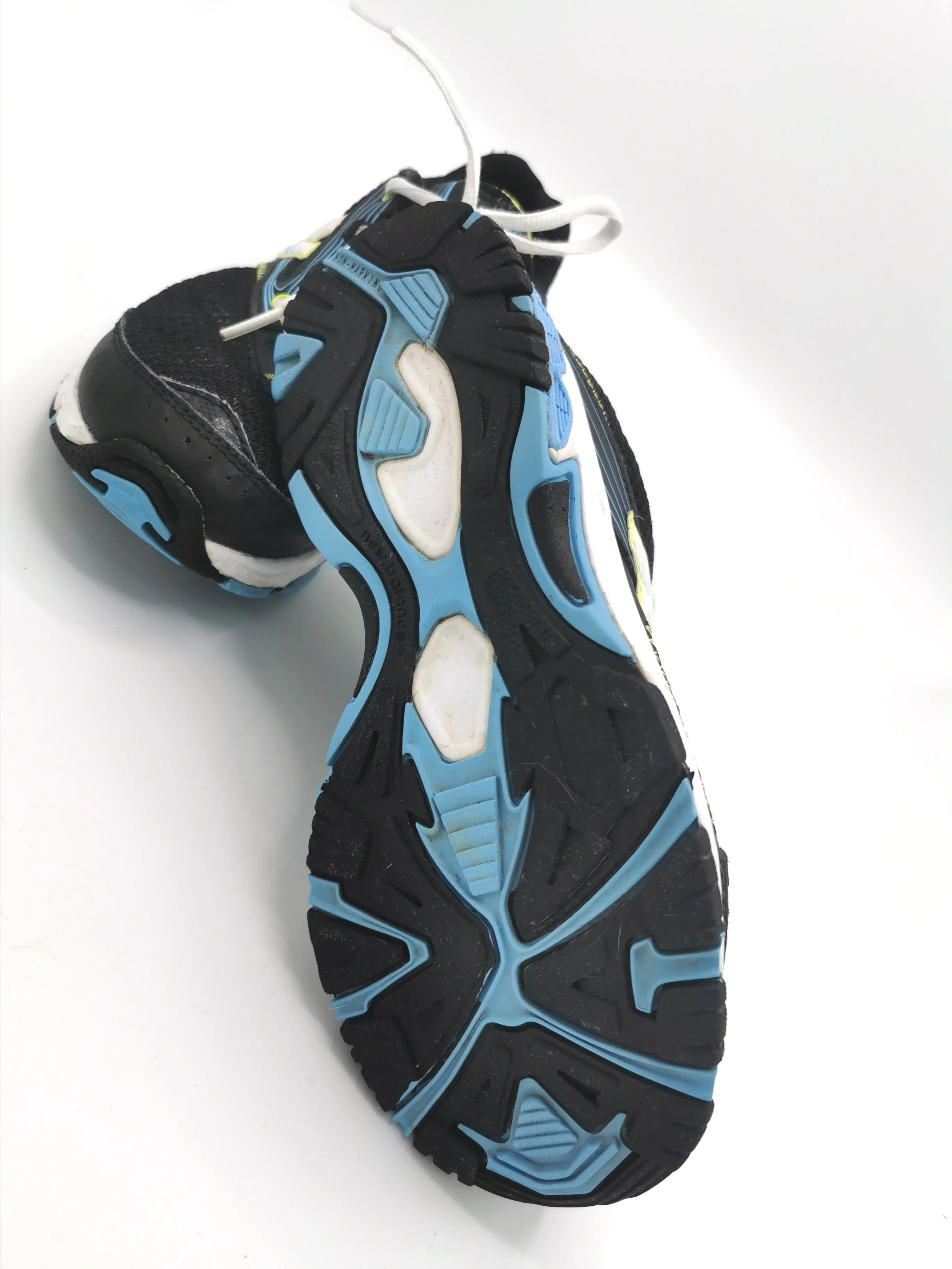 GIRL SIZE 4 YOUTH - NEW BALANCE Kids Running Shoes EUC B12
