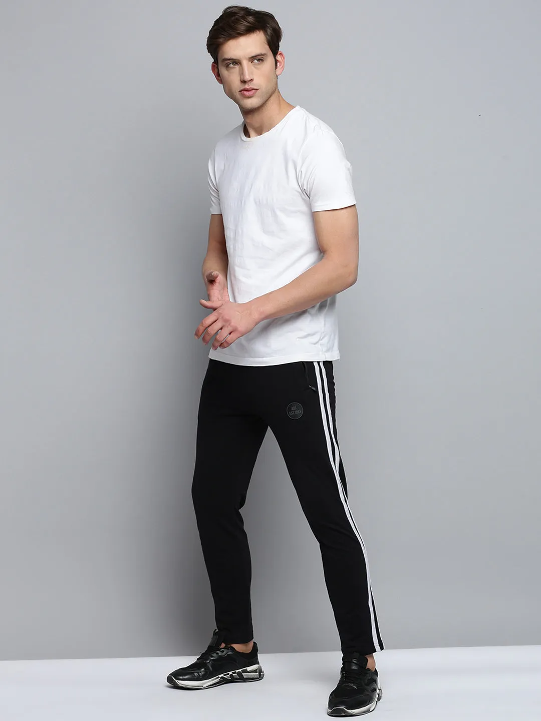 Men Black Solid Casual Track Pant